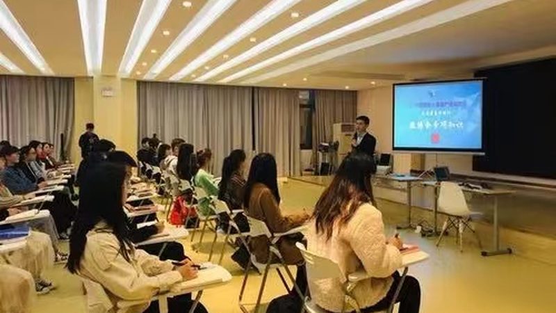 心理咨询师网课：如何避开这些常见陷阱**
