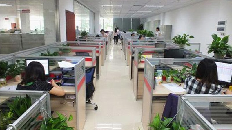 对于报班费用，我们不能仅仅看数字，更要关注性价比。以下是一些衡量性价比的要点：
